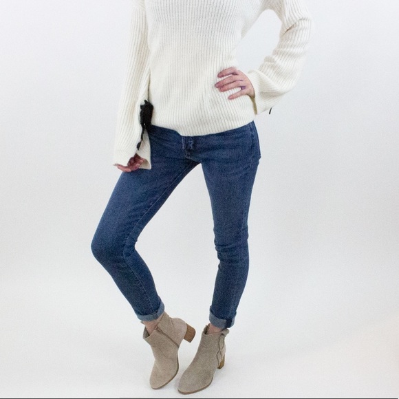 H&M Skinny Blue Jeans NWOT - Picture 1 of 3